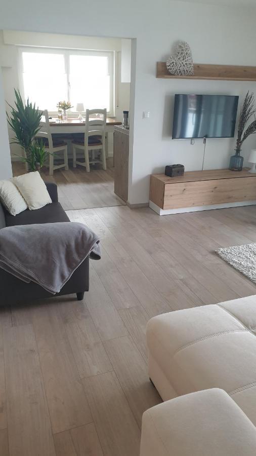 Boardingappartement Windeckblick, Ruhige, Zentrale Lage Mit Grossem Suedbalkon Buhl Bagian luar foto