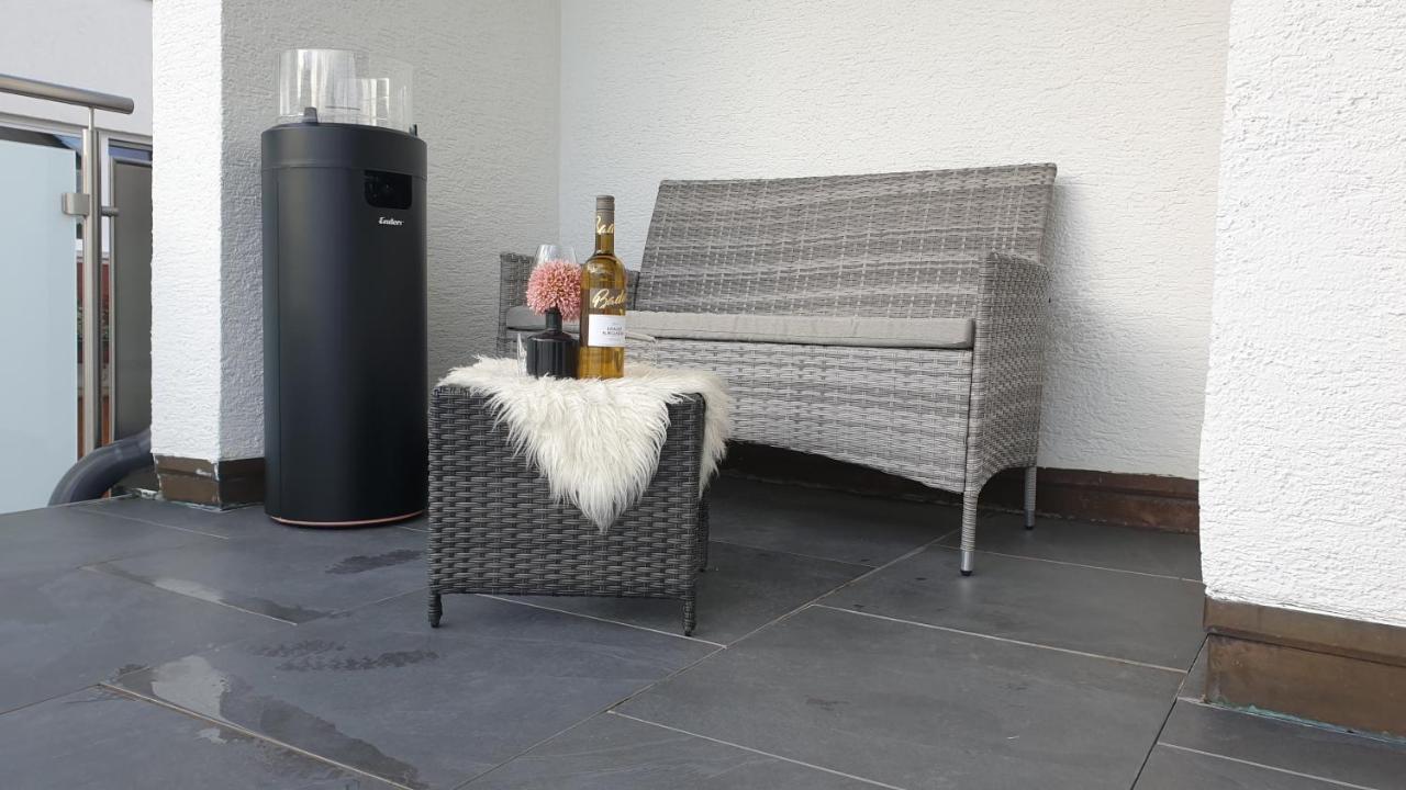 Boardingappartement Windeckblick, Ruhige, Zentrale Lage Mit Grossem Suedbalkon Buhl Bagian luar foto