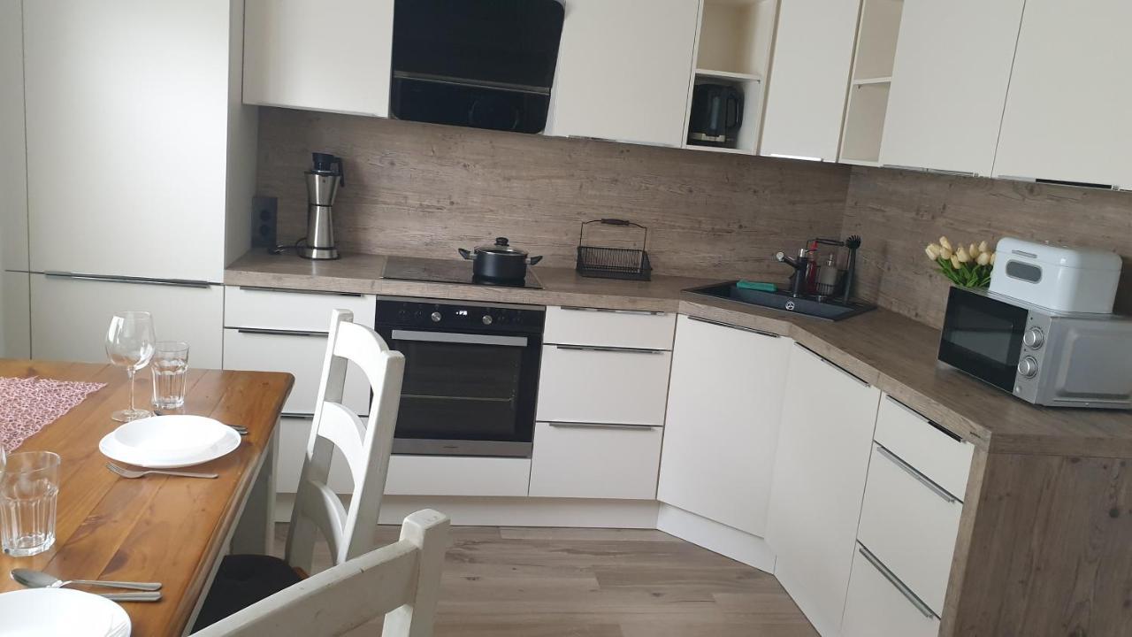 Boardingappartement Windeckblick, Ruhige, Zentrale Lage Mit Grossem Suedbalkon Buhl Bagian luar foto