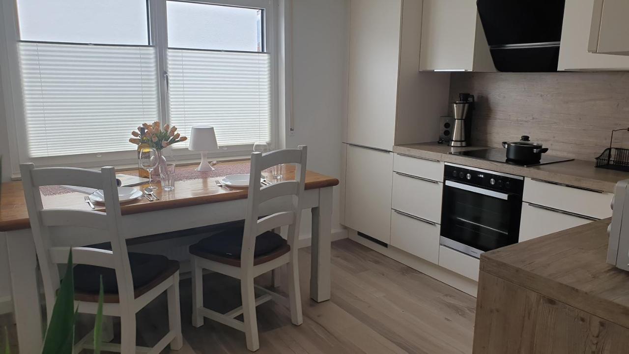 Boardingappartement Windeckblick, Ruhige, Zentrale Lage Mit Grossem Suedbalkon Buhl Bagian luar foto