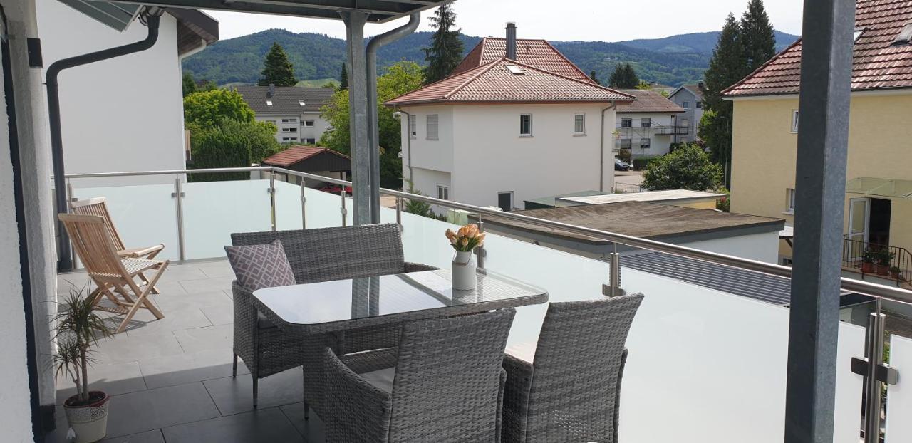 Boardingappartement Windeckblick, Ruhige, Zentrale Lage Mit Grossem Suedbalkon Buhl Bagian luar foto