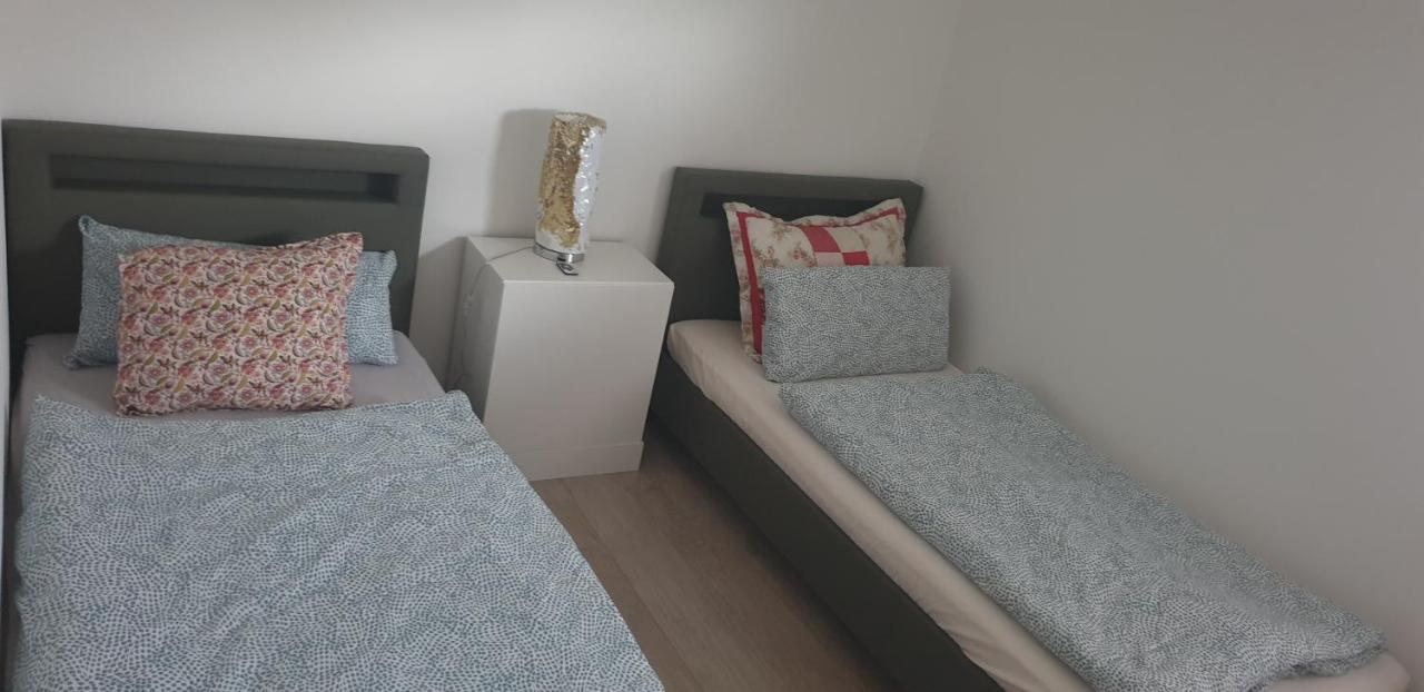 Boardingappartement Windeckblick, Ruhige, Zentrale Lage Mit Grossem Suedbalkon Buhl Bagian luar foto